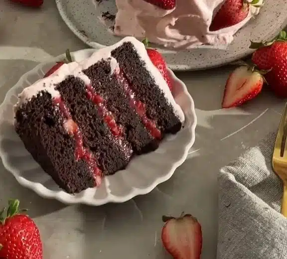 Strawberry Chocolate Cake