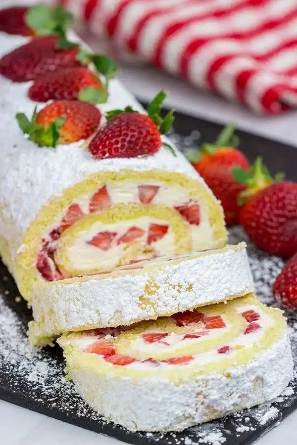 Fresh Strawberry Cake Roll